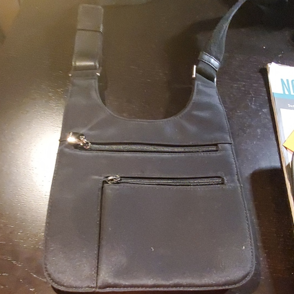 Black Nine West crossbody bag